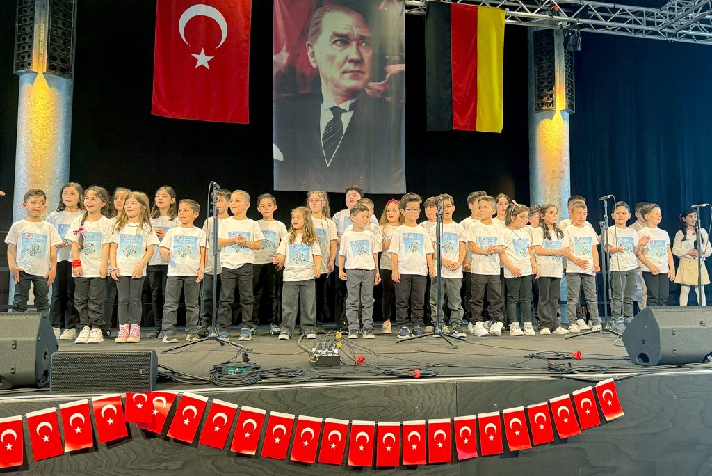 Essen Başkonsolosluğu’ndan unutulmaz 23 Nisan etkinliği 13 essen 23Nisan kutlama 13