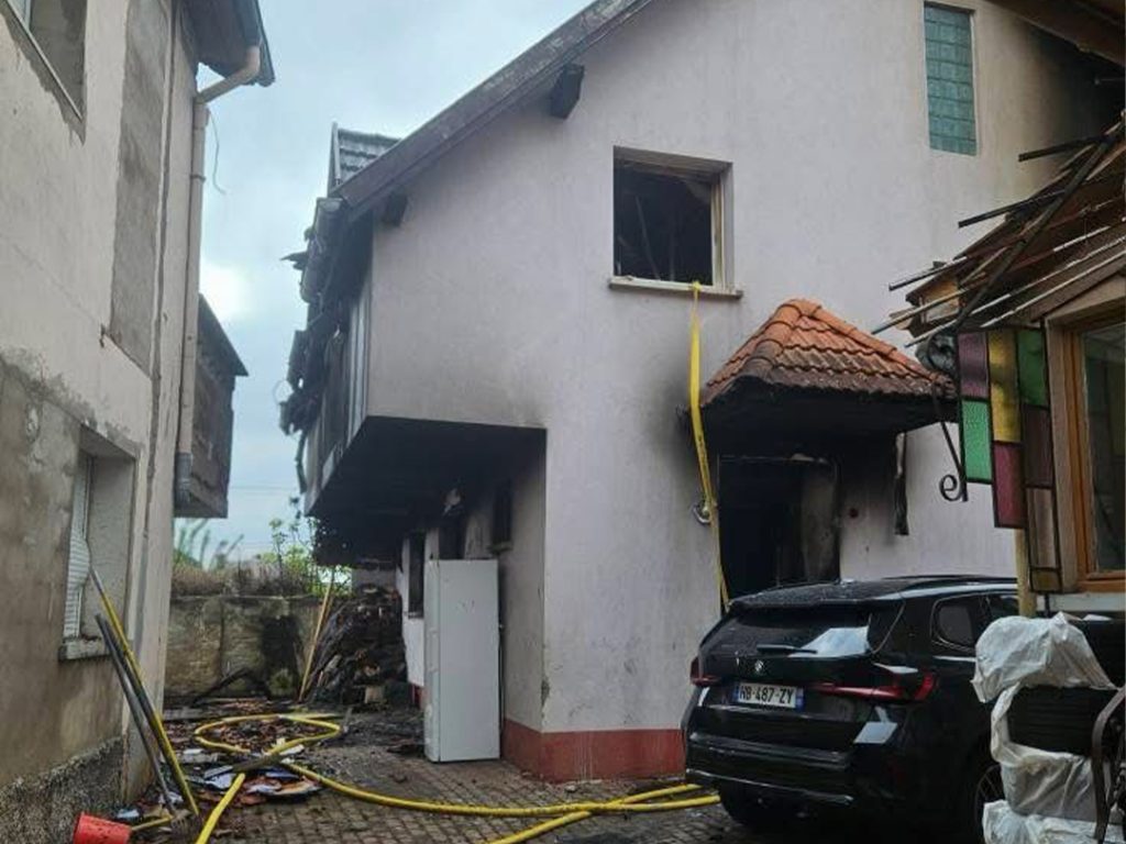 Fransa’da Türk ailesinin evi yandı, 3 küçük melek hayatını kaybetti 8 fransa yangin 4