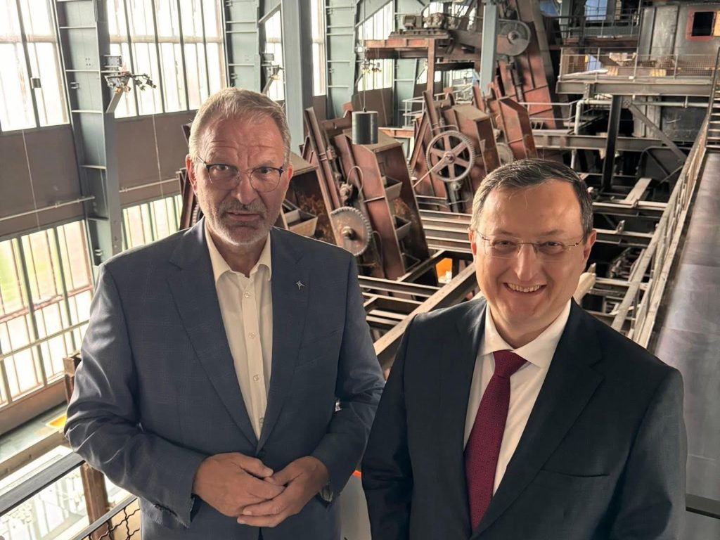Berlin Büyükelçisi Turan'dan KRV eyaletine yoğun ziyaret programı 11 buyukelci turan essen ziyareti 6