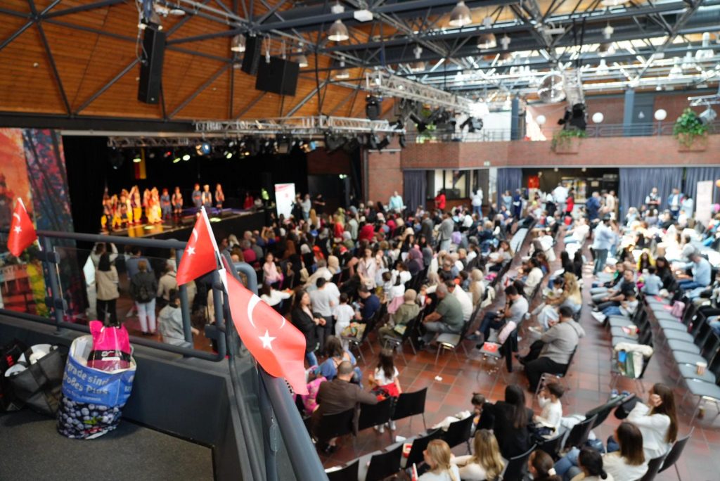 23 Nisan Çocuk Bayramı Dortmund'da festival havasında kutlandı 17 dortmund 23Nisan kutlama 18