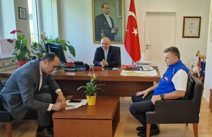 Essen Başkonsolosu Aydın, vekalet ile kurban kesimi kampanyasına destek verdi 8 essen kurban 2