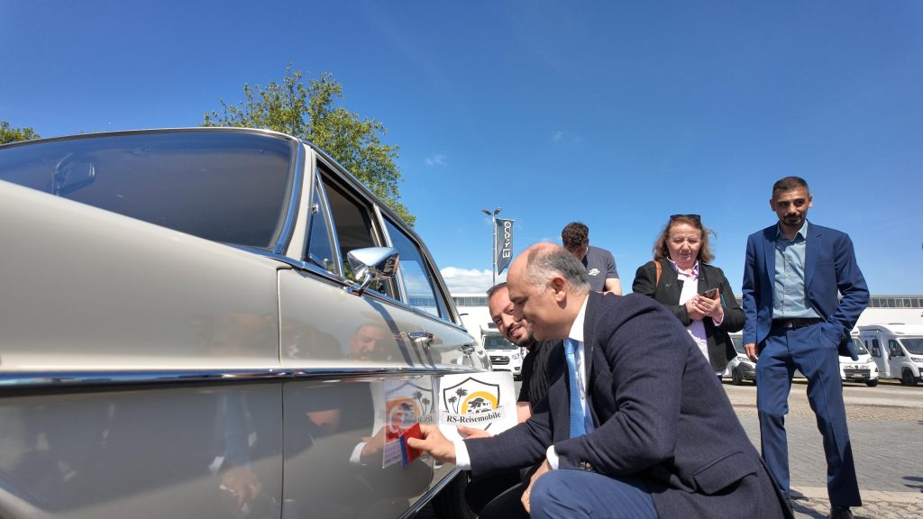 İpekyolu Rallisi, 13 ülkeye uzanacak yolculuk için start aldı 16 ipekyonu ralli12