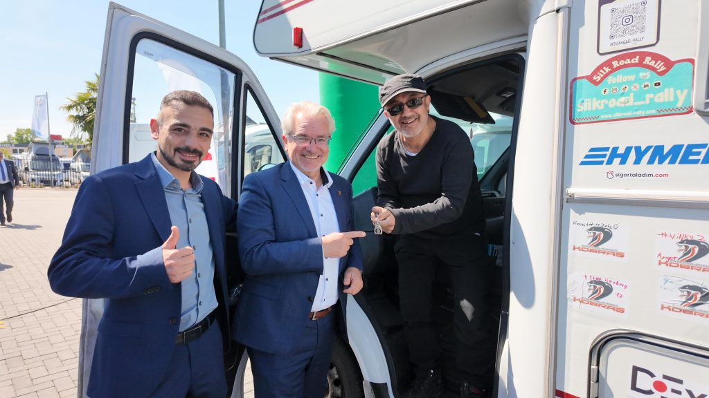 İpekyolu Rallisi, 13 ülkeye uzanacak yolculuk için start aldı 14 ipekyonu ralli6