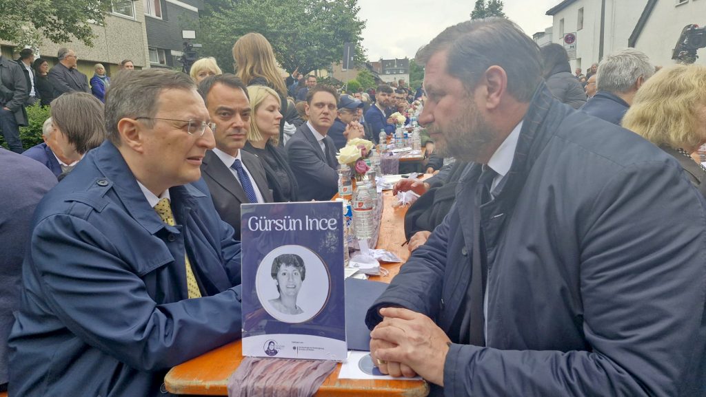 Büyükelçi Turan: “Solingen sadece Türklerin değil, tüm toplumun meselesi” 15 solingen anma 6