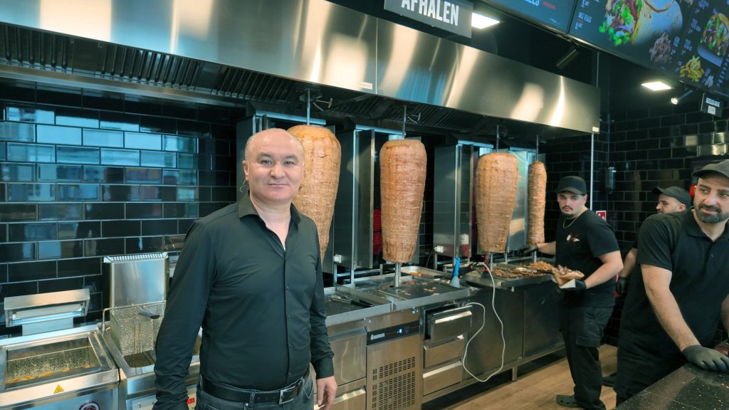 Girişimcilikte örnek isim: Kayserili Yakup Alemdar’dan Rotterdam'da lezzet yatırımı 10 yakup alemdar8