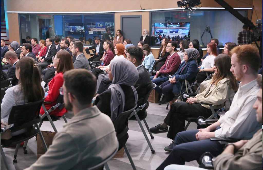 Dijital çağın gazetecileri AA ve YTB eğitiminde yetişiyor 13 ytb aa 7