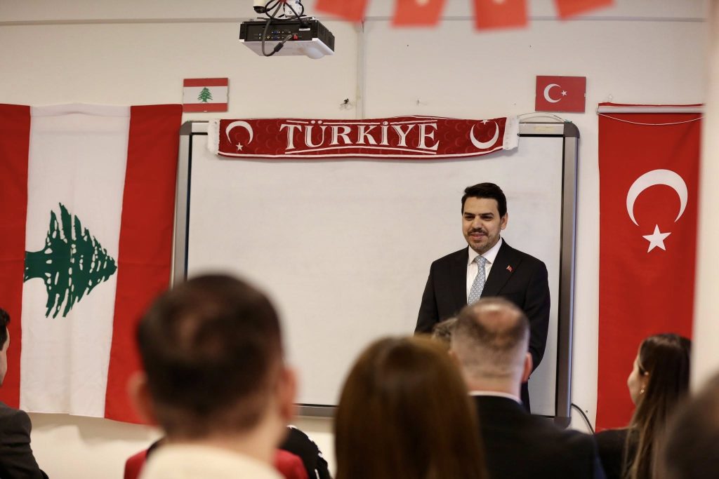 YTB Başkanı Abdullah Eren Beyrut’ta Türkiye Mezunlarıyla buluştu 11 ytb lubnan bulusma 3
