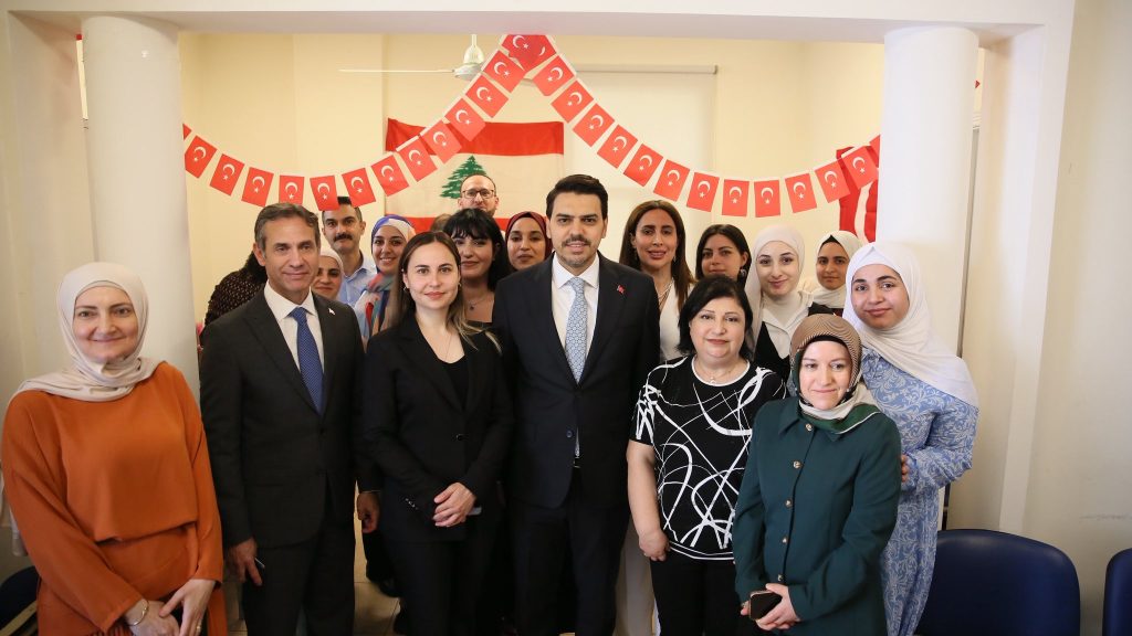 YTB Başkanı Abdullah Eren Beyrut’ta Türkiye Mezunlarıyla buluştu 13 ytb lubnan bulusma 8