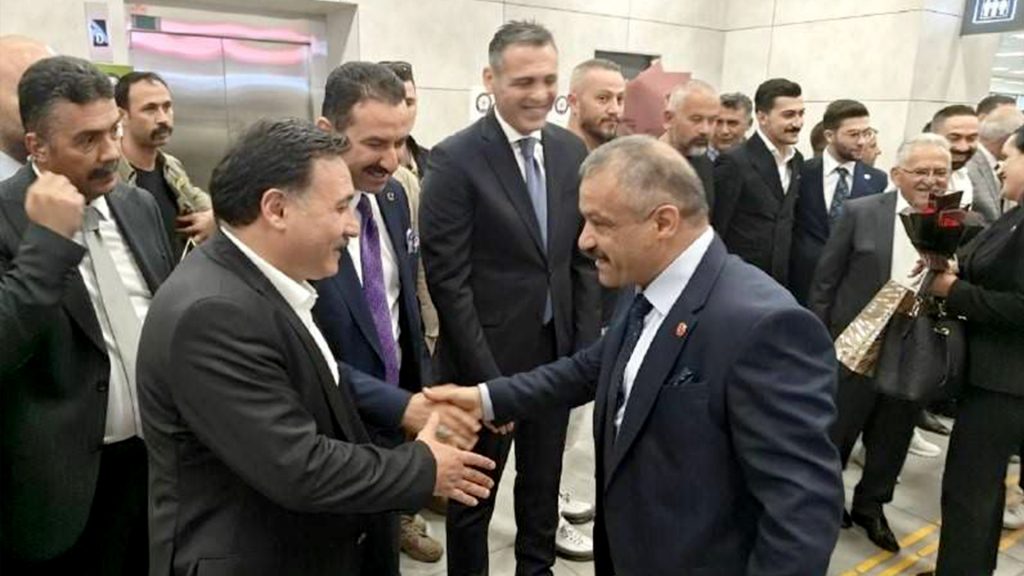 AKİB Başkanı Hızar, Gurbetçilerin Coşkusuna Ortak Oldu 1 kayseri gurbetci karsilama 1