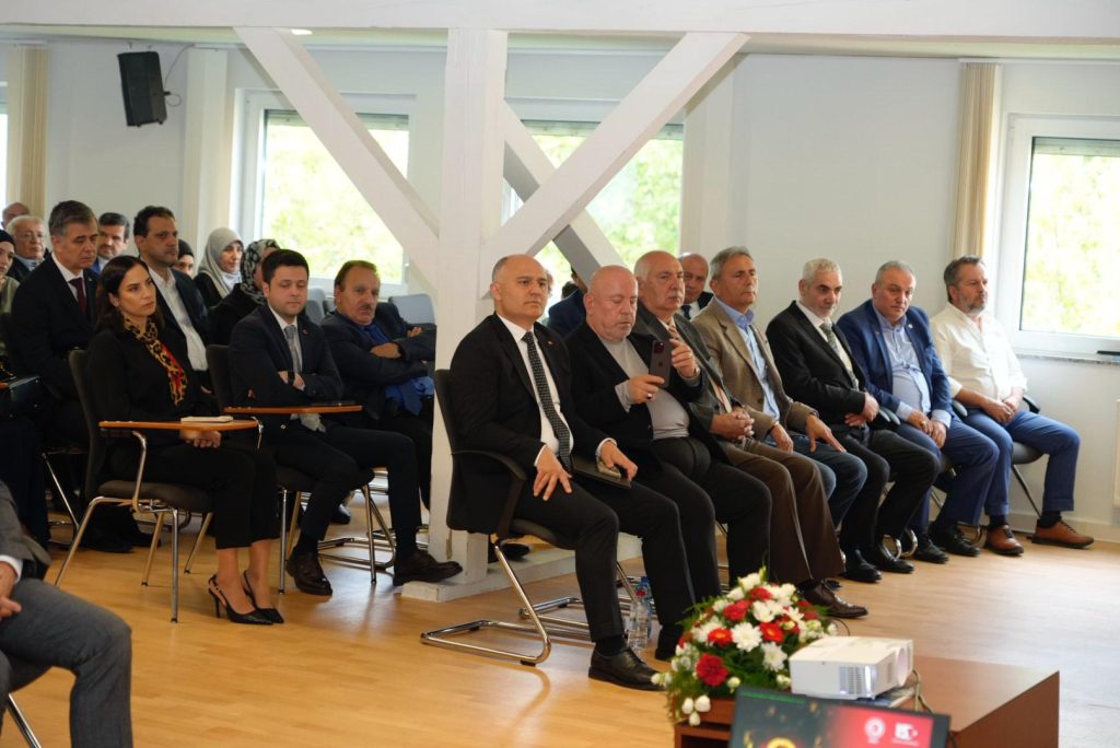 Başkonsolos Aydın: “40 yıllık plan 15 Temmuz’da bozguna uğradı” 15 essen 15Temmuz 9