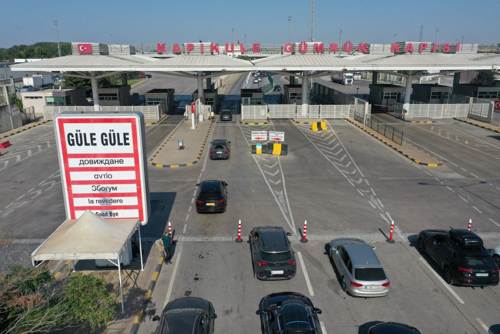 Kapıkule’de duygusal anlar: Yıllık izin yolculuğu başladı 10 kapikule7
