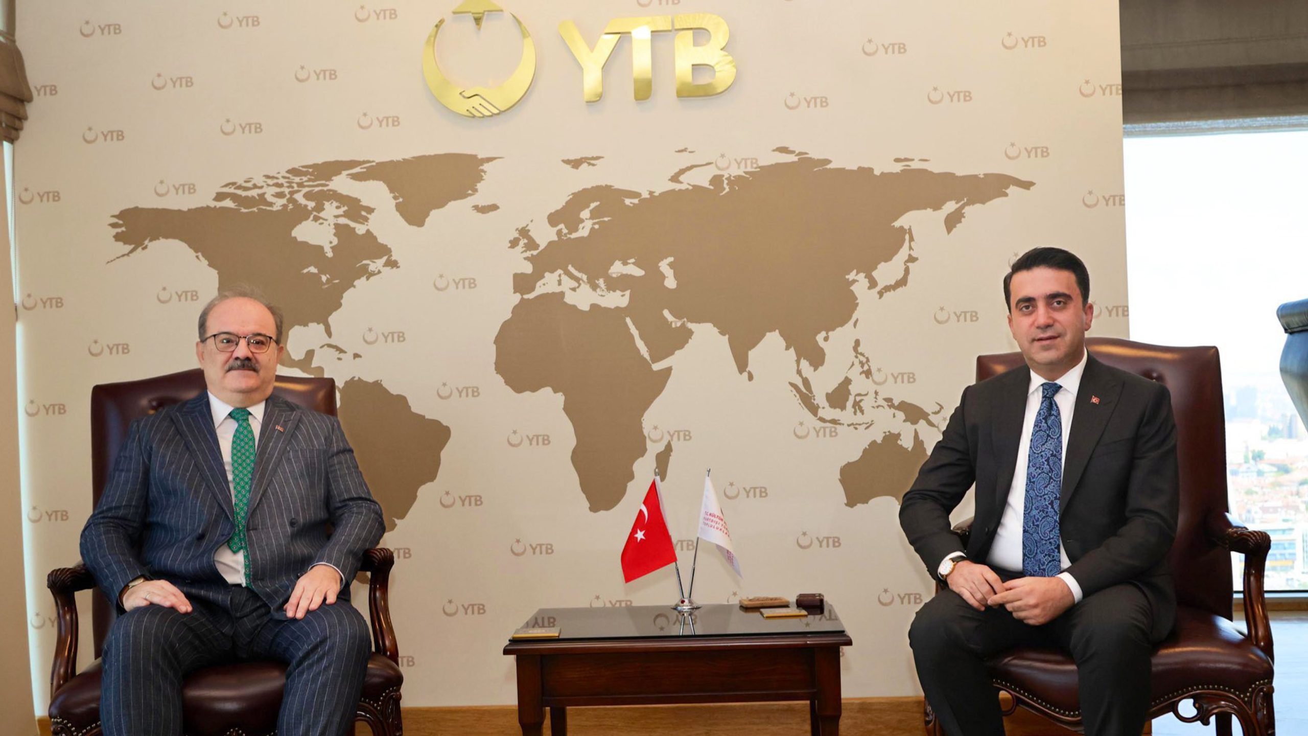 Dr. Serdar Çam, TİKA ve YTB başkanları ile bir arada