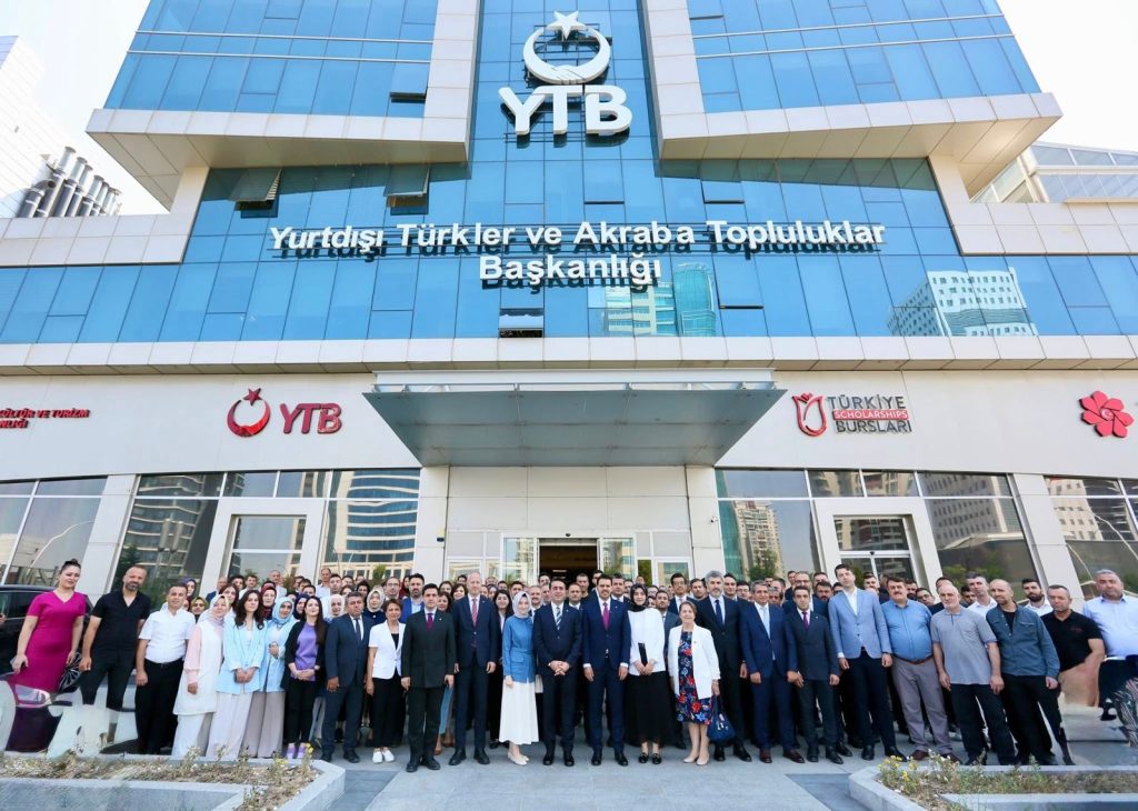 YTB’de bayrak değişimi: Eren’den Turus’a görev teslimi 16 ytb veda1