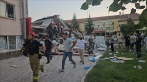 balikesir de 6 1 lik deprem ka