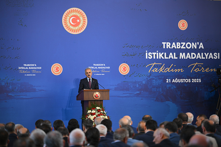 Tribzon Vali Aziz Yıldırım