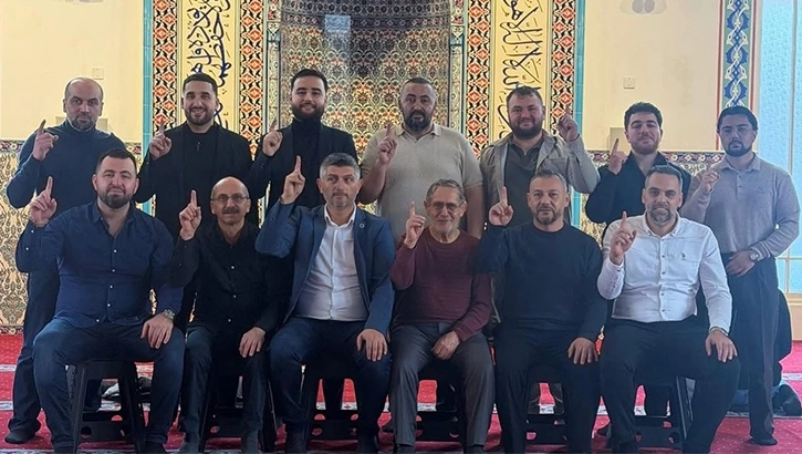 Hanifi Kılavuz, Rotterdam Mevlana Camii’nde güven tazeledi