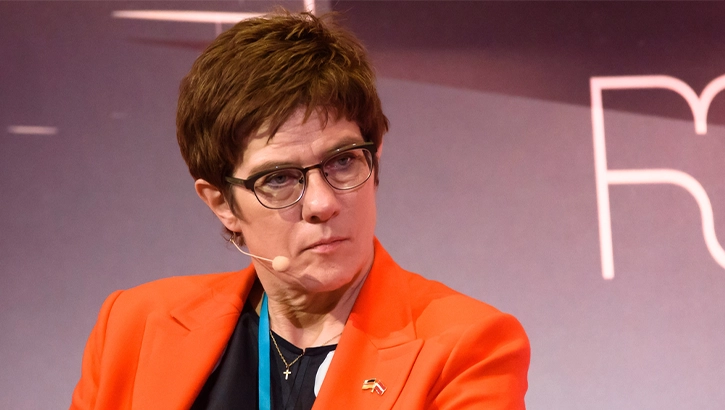 Konrad-Adenauer Vakfının başına Kramp-Karrenbauer geçti