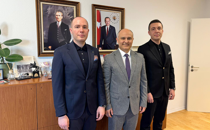 Türk mobilya markası Larin Möbel Almanya yolunda: Essen Başkonsolosu Aydın’a nezaket ziyareti