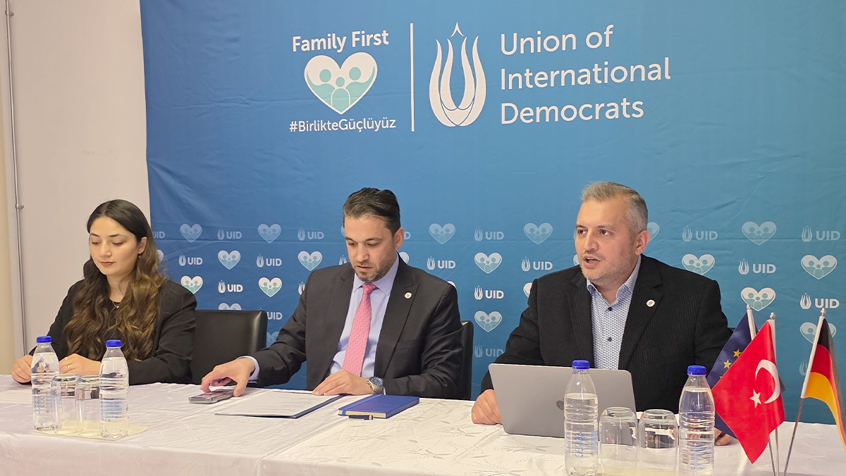 “Aile geleceğimizin teminatıdır”: UID’den yeni sosyal proje “Family First” 
