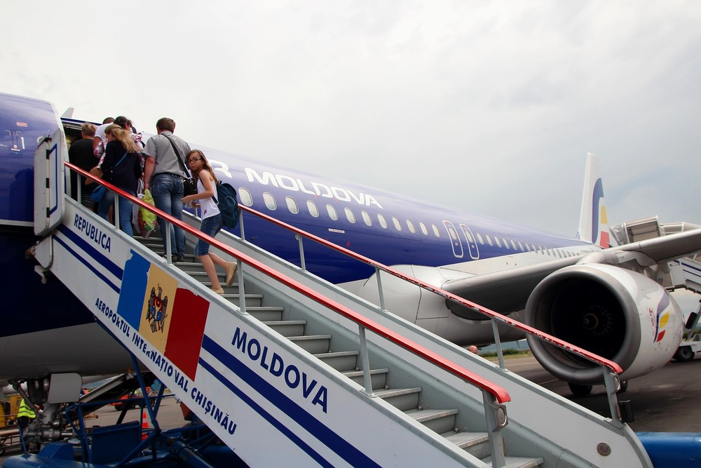 Nürnberg Havalimanı'nda check-in krizine dönen sıra tartışması