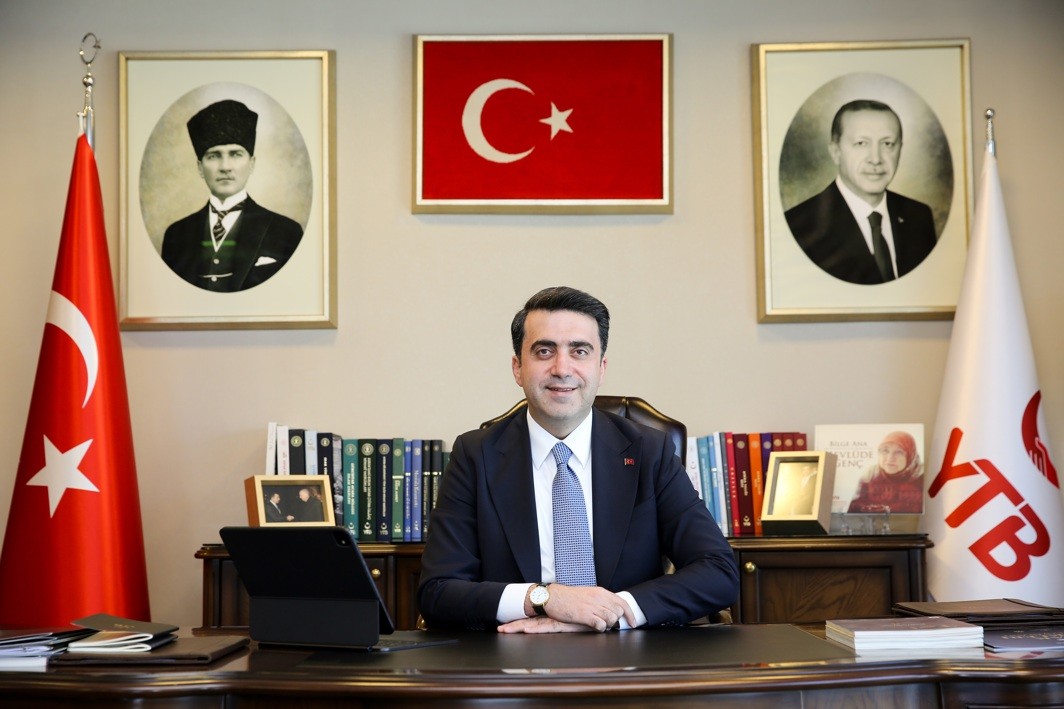 YTB Başkanı Turus'tan 10 Ağustos Anması: Demokrasi Tarihinde Dönüm Noktası