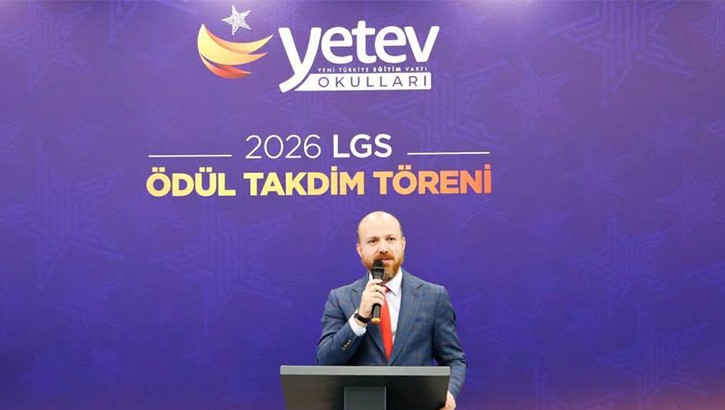 YETEV okullarından LGS'de üstün başarı gösteren öğrencilere ödül