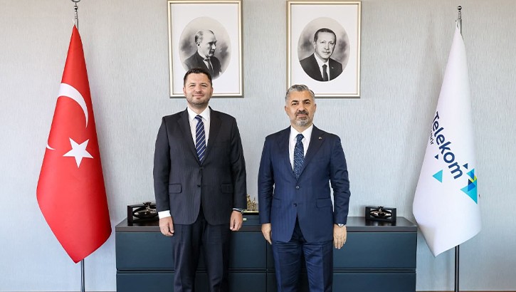 AK Parti heyeti Türk Telekom CEO'su Şahin'le görüştü