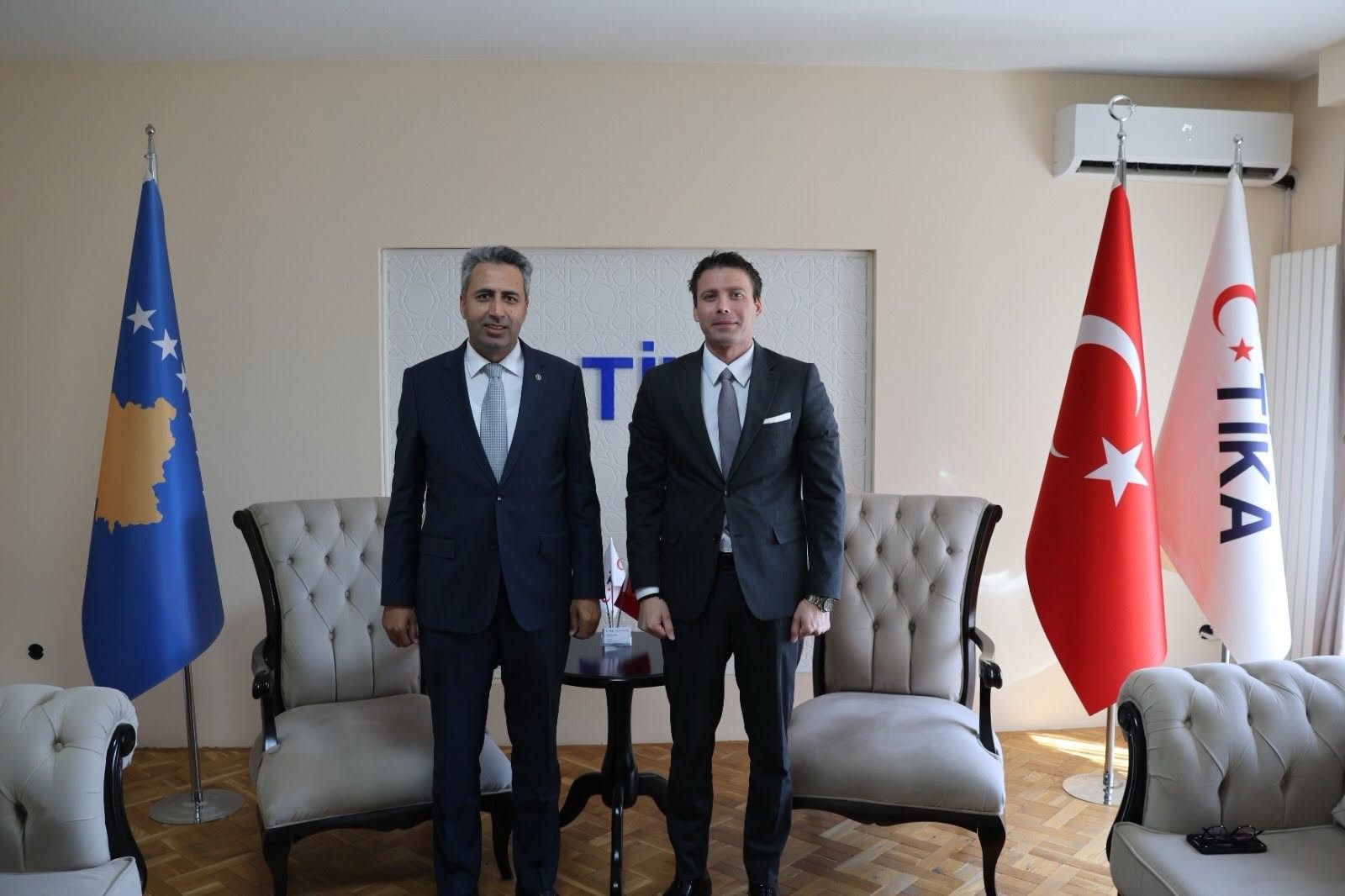 Kosova'da TİKA ve Maarif Vakfı arasında işbirliği görüşmesi