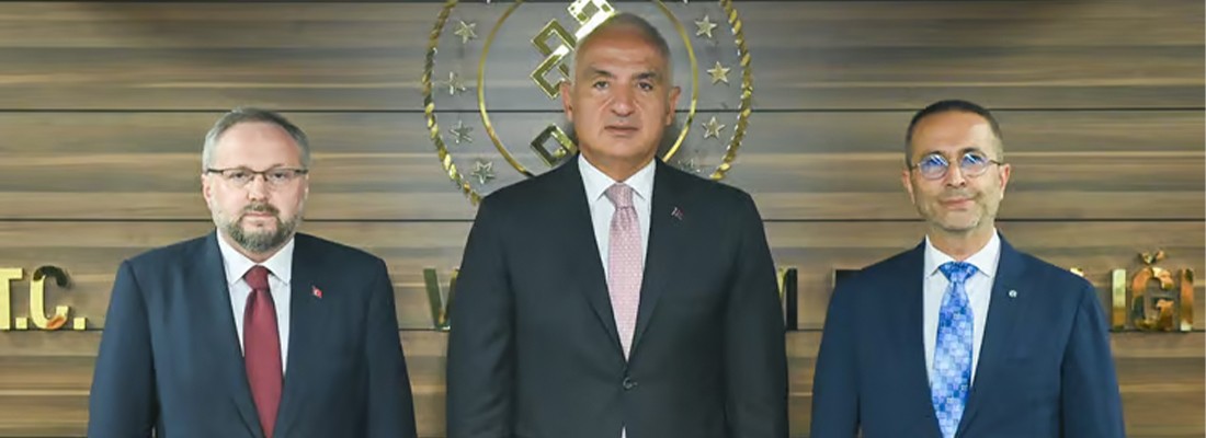 Yunus Emre Enstitüsü'ne Yeni Başkan: Prof. Dr. Selim Argun Göreve Başladı