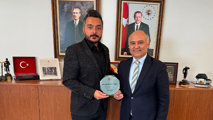 Essen Başkonsolosu Aydın, mobilya sektörü temsilcisi Özcan'ı ağırladı