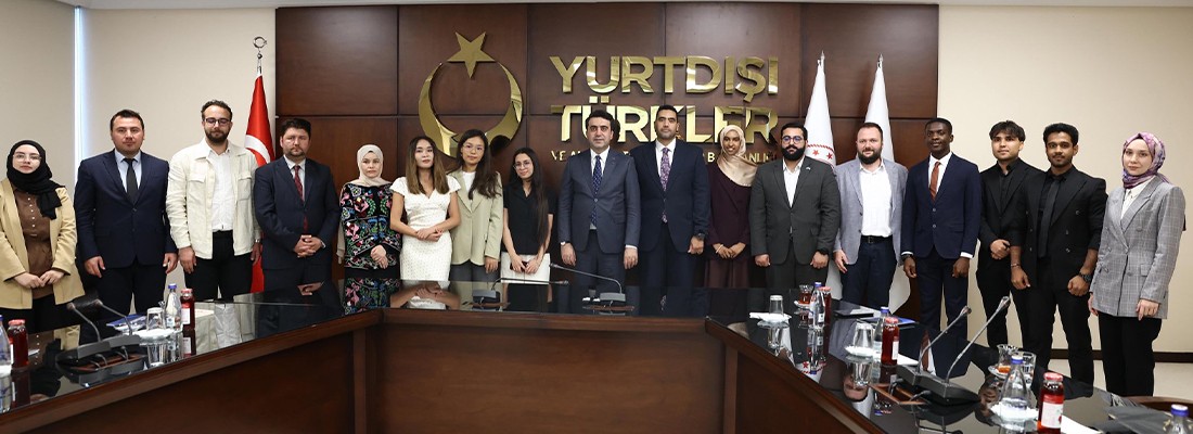 YTB Medya Akademisi'nden mezun gençler sektöre adım attı